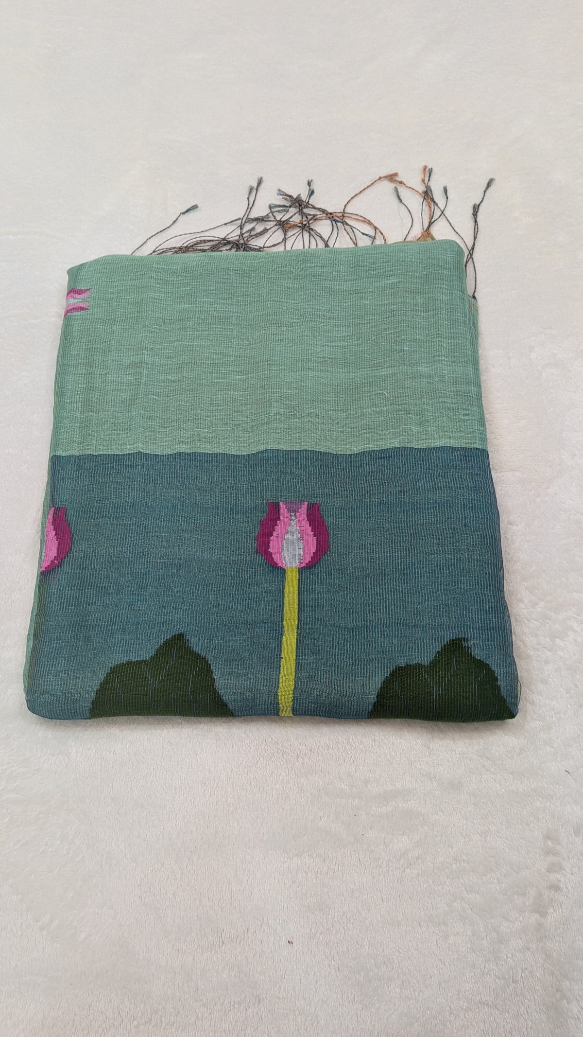 Swan Lotus Motif Handwoven Saree — Sage Mint Green