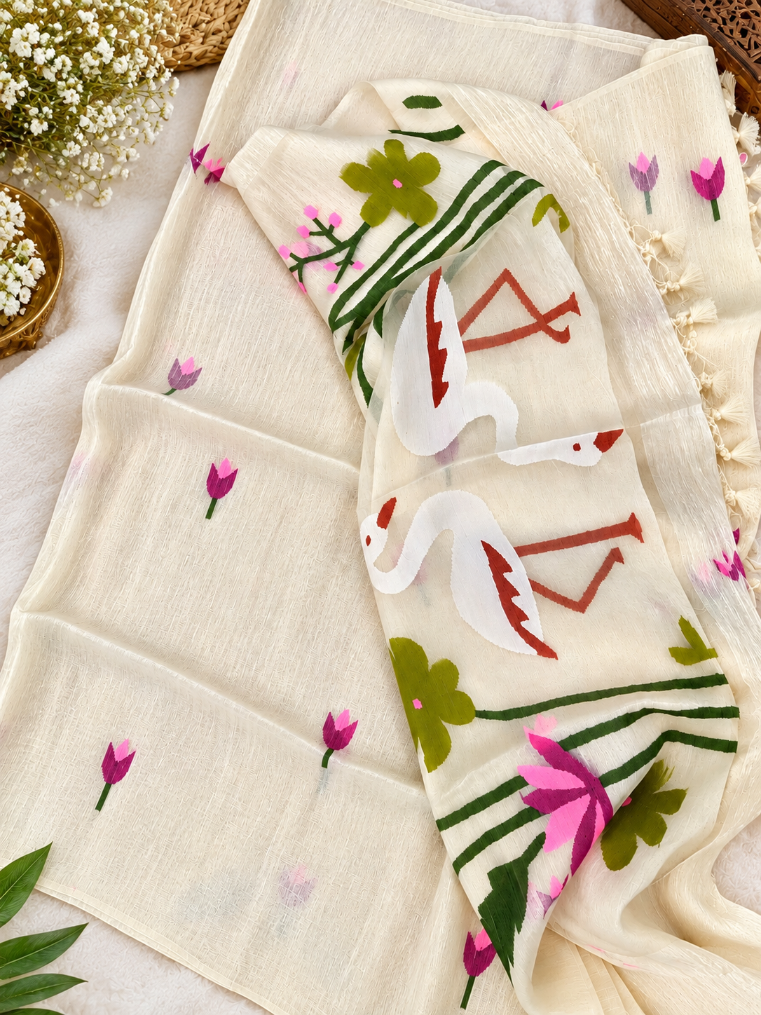 Brown Linen Silk Handloom Saree with Jamdani Muslin Pallu — Ivory Cream